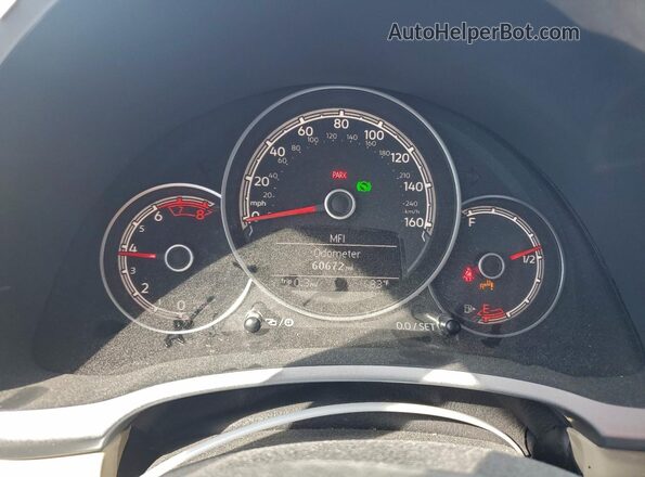 3VWFD7AT2KM700373 2019 VOLKSWAGEN BEETLE Black ხელსაწყოთა პანელის ხედი