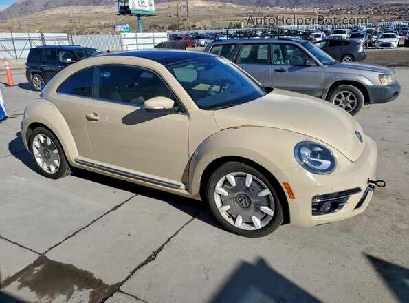 3VWFD7AT8KM719087 2019 VOLKSWAGEN BEETLE Yellow 