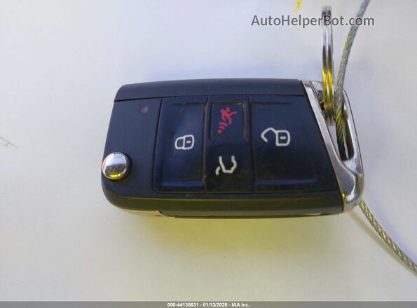3VWH17AU8HM529874 2017 VOLKSWAGEN GOLF Black 