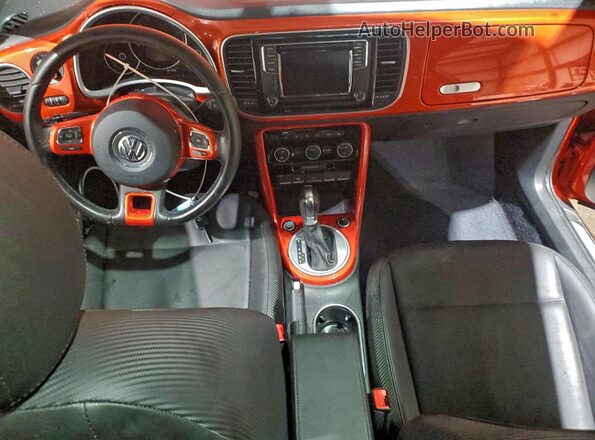 3VWJ17AT8HM623262 2017 VOLKSWAGEN BEETLE Orange 