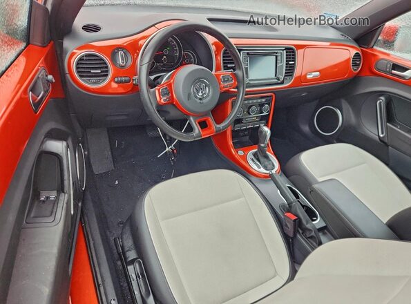 3VWJD7AT0KM718817 2019 VOLKSWAGEN BEETLE Orange 