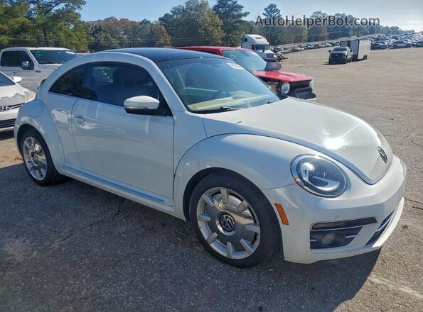 3VWJD7AT1JM714435 2018 VOLKSWAGEN BEETLE Белый Передняя правая четверть