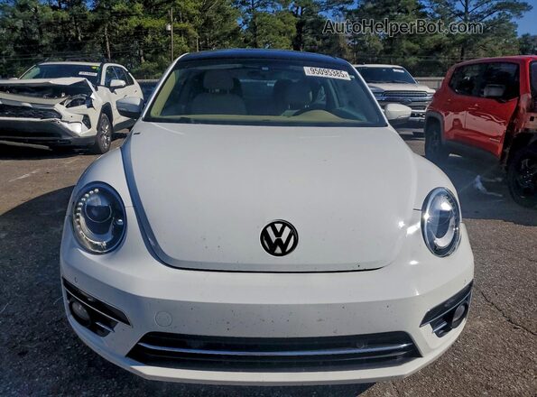 3VWJD7AT1JM714435 2018 VOLKSWAGEN BEETLE Белый Вид спереди