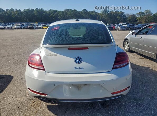 3VWJD7AT1JM714435 2018 VOLKSWAGEN BEETLE Белый Вид сзади