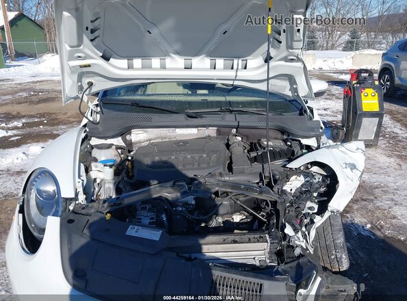 3VWJD7AT1KM711990 2019 VOLKSWAGEN BEETLE White 