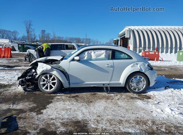 3VWJD7AT1KM711990 2019 VOLKSWAGEN BEETLE White 