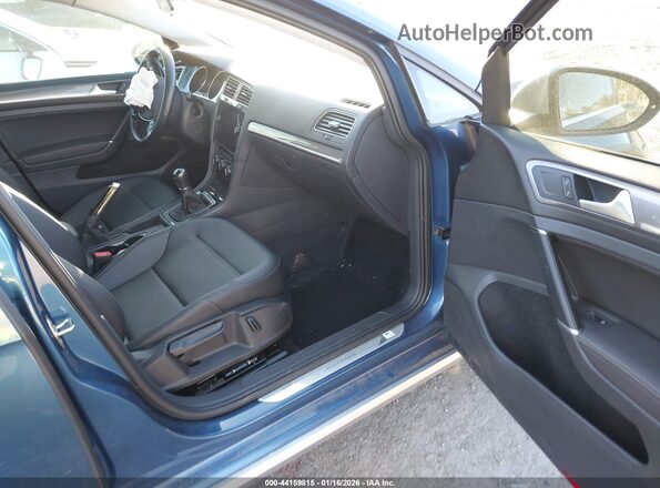 3VWM17AU2KM523364 2019 VOLKSWAGEN GOLF Синий Вид салона спереди