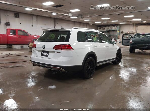 3VWM17AU4KM522474 2019 VOLKSWAGEN GOLF White Задня права чверть