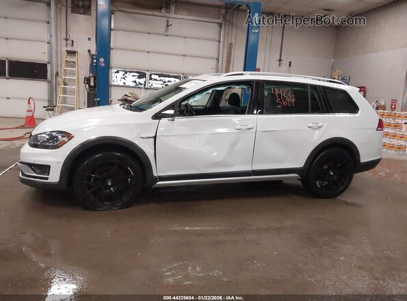 3VWM17AU4KM522474 2019 VOLKSWAGEN GOLF White Вид задньої частини салону