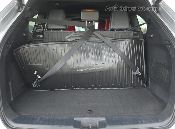 5TDJZRBH9NS200672 2022 TOYOTA HIGHLANDER Silver 