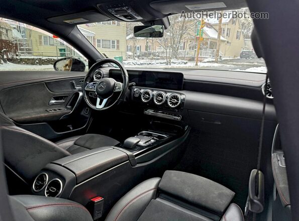 W1K5J4HB1MN180376 2021 MERCEDES-BENZ CLA-CLASS Черный Вид щитка приборов