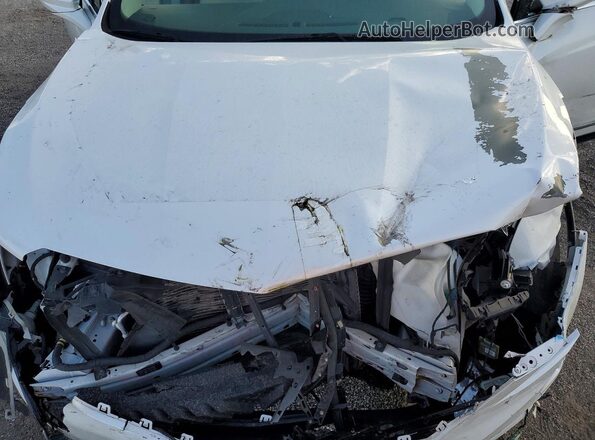 1GYKNCRS8JZ182473 2018 CADILLAC XT5 White 