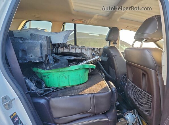 4JGDF6EE2HA778163 2017 MERCEDES-BENZ GLS White Вид задньої частини салону
