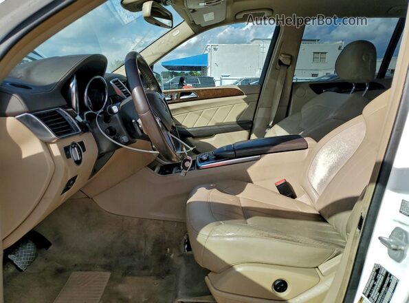 4JGDF6EE5GA712091 2016 MERCEDES-BENZ GL-CLASS White Front interior view