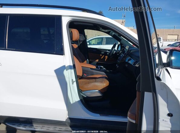 4JGDF7DE2JA999310 2018 MERCEDES-BENZ GLS 550 White Widok wnętrza z przodu