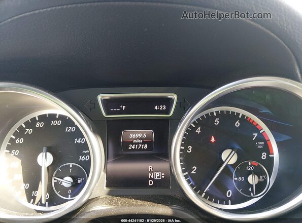 4JGDF7DE7GA703688 2016 MERCEDES-BENZ GL 550 Black Հետևի նստատեղերի տեսք