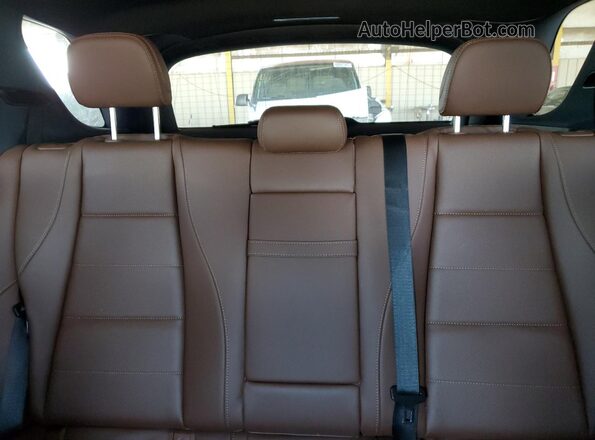 4JGFB4FB3RA992285 2024 MERCEDES-BENZ GLE White Հետևի նստատեղերի տեսք