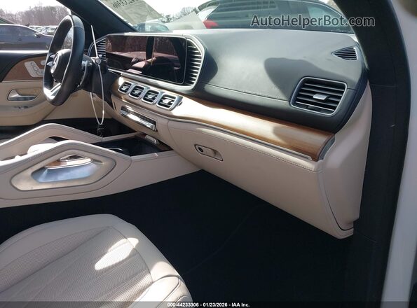 4JGFB8KB1RB107847 2024 MERCEDES-BENZ AMG GLE 63 White Widok wnętrza z przodu