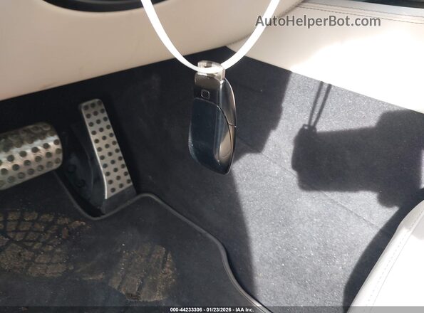 4JGFB8KB1RB107847 2024 MERCEDES-BENZ AMG GLE 63 White Widok deski rozdzielczej