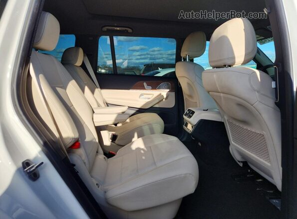 4JGFF5KE6RB247261 2024 MERCEDES-BENZ GLS White Вид задньої частини салону