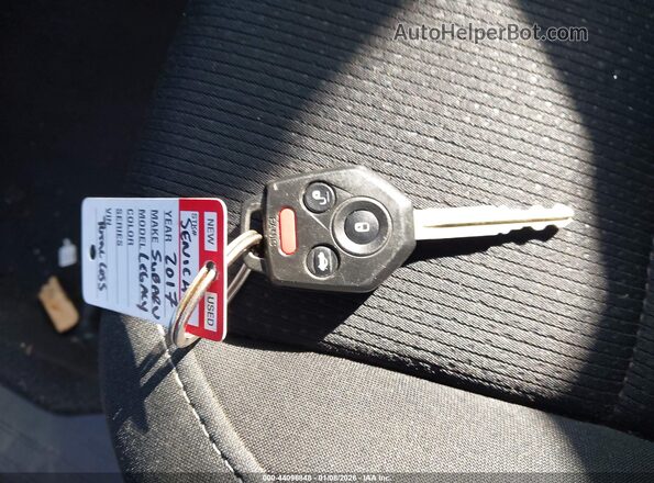 4S3BNAC65H3019671 2017 SUBARU LEGACY Silver Вид панелі приладів