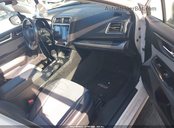 4S3BNAS69J3035105 2018 SUBARU LEGACY White Widok wnętrza z przodu