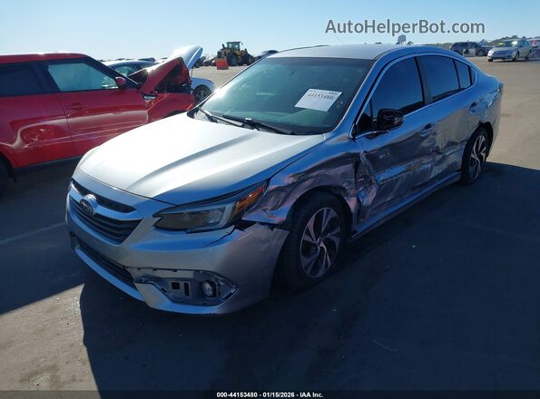 4S3BWAC67L3018009 2020 SUBARU LEGACY Silver Vista tres cuartos delantera izquierda