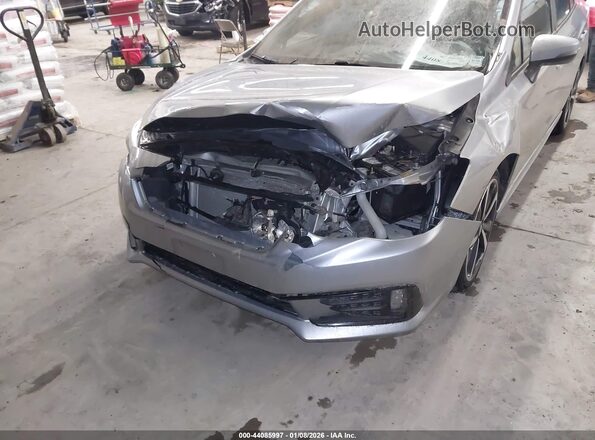 4S3GKAL66M3605224 2021 SUBARU IMPREZA Серебряный Вид спереди