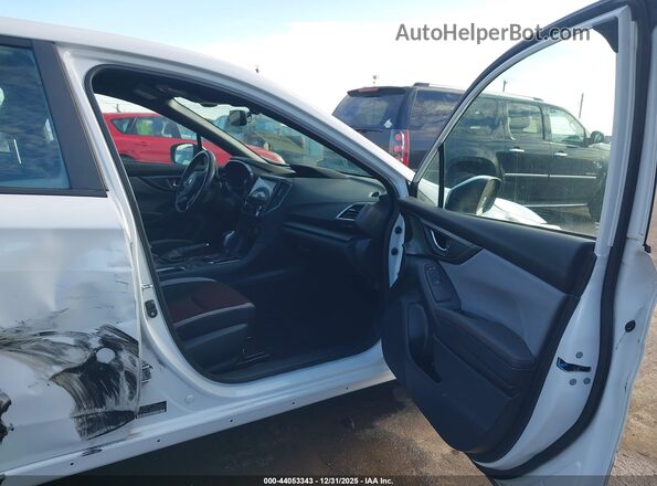 4S3GTAL62M3707939 2021 SUBARU IMPREZA White Vista interior delantera
