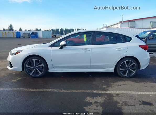4S3GTAL62M3707939 2021 SUBARU IMPREZA White 