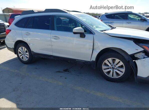 4S4BSADC2J3263051 2018 SUBARU OUTBACK White Widok z przodu