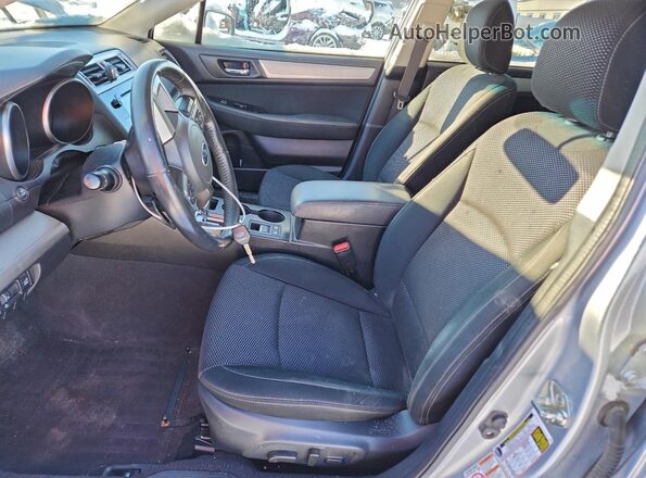 4S4BSADC5H3301219 2017 SUBARU OUTBACK Silver Front interior view