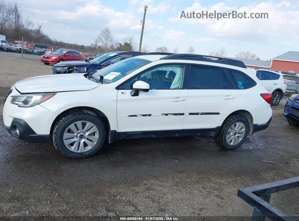 4S4BSAFC0K3363809 2019 SUBARU OUTBACK White Widok wnętrza 360 stopni