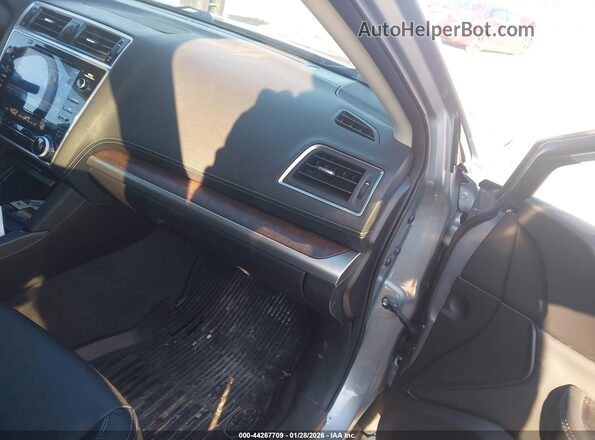 4S4BSAKC5J3365401 2018 SUBARU OUTBACK Silver Սալոնի դիմացի տեսք
