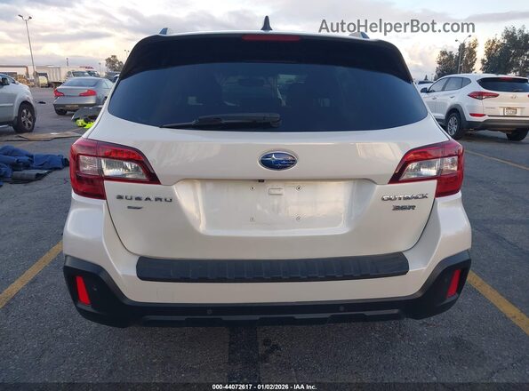 4S4BSETC3J3392103 2018 SUBARU OUTBACK White 