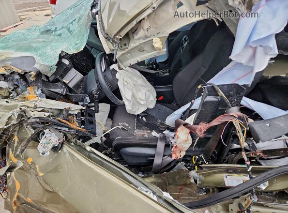 4S4BTADC3N3223127 2022 SUBARU OUTBACK Green Вид салону спереду