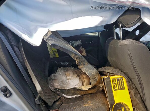 4S4BTADC9S3137140 2025 SUBARU OUTBACK Silver Հետևի նստատեղերի տեսք