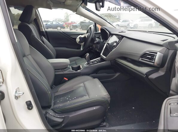 4S4BTALC2P3140230 2023 SUBARU OUTBACK White Вид салону спереду