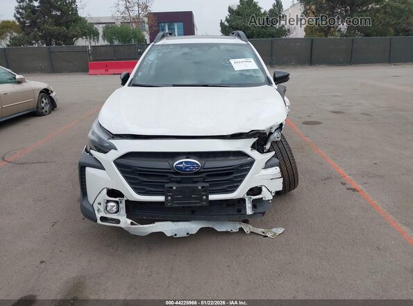 4S4BTALC2P3140230 2023 SUBARU OUTBACK White Вид задньої частини салону