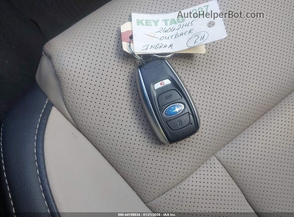 4S4BTANC7P3218515 2023 SUBARU OUTBACK Белый Вид панели приборов