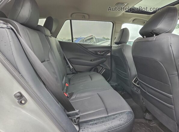 4S4BTGND2R3289121 2024 SUBARU OUTBACK White უკანა სალონის ხედი