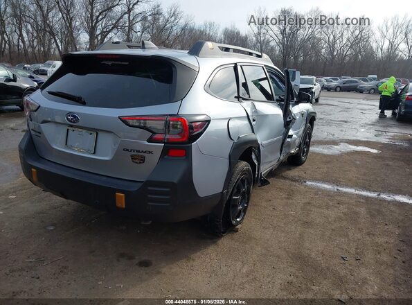 4S4BTGUD4N3135022 2022 SUBARU OUTBACK Silver Trasero derecho