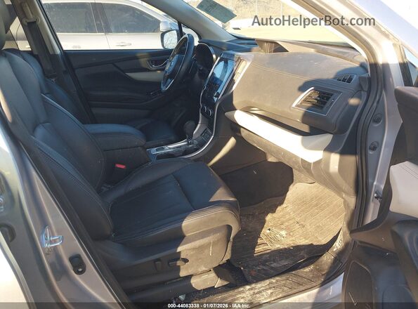 4S4WMAPD8N3469223 2022 SUBARU ASCENT Серебряный Вид салона спереди