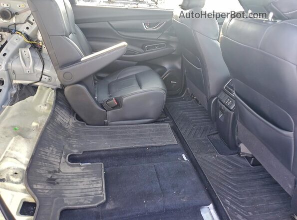4S4WMAUD5R3423598 2024 SUBARU ASCENT White Widok wnętrza z tyłu
