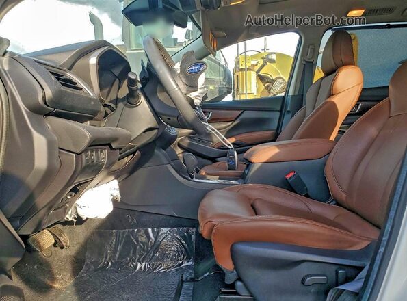 4S4WMAWDXR3420631 2024 SUBARU ASCENT White Սալոնի դիմացի տեսք