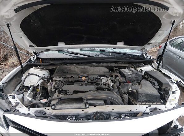4T1B11HK5JU072092 2018 TOYOTA LE Белый Вид сзади