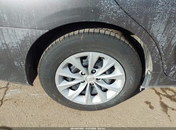4T1BD1FK7HU215340 2017 TOYOTA LE Gray Vista del cuadro de instrumentos