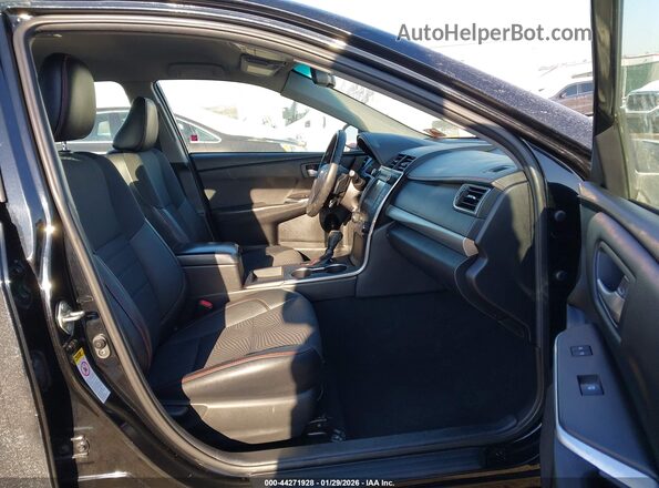 4T1BF1FK3HU296752 2017 TOYOTA CAMRY Black Вид салону спереду
