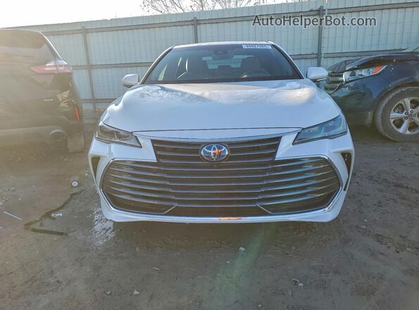 4T1DA1AB9MU006975 2021 TOYOTA LIMITED White წინა ხედი