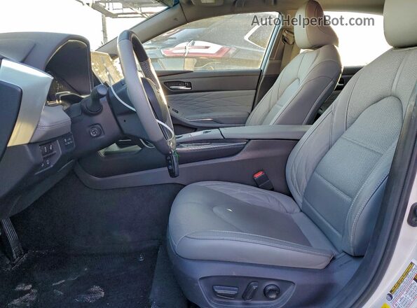 4T1DA1AB9MU006975 2021 TOYOTA LIMITED White წინა სალონის ხედი